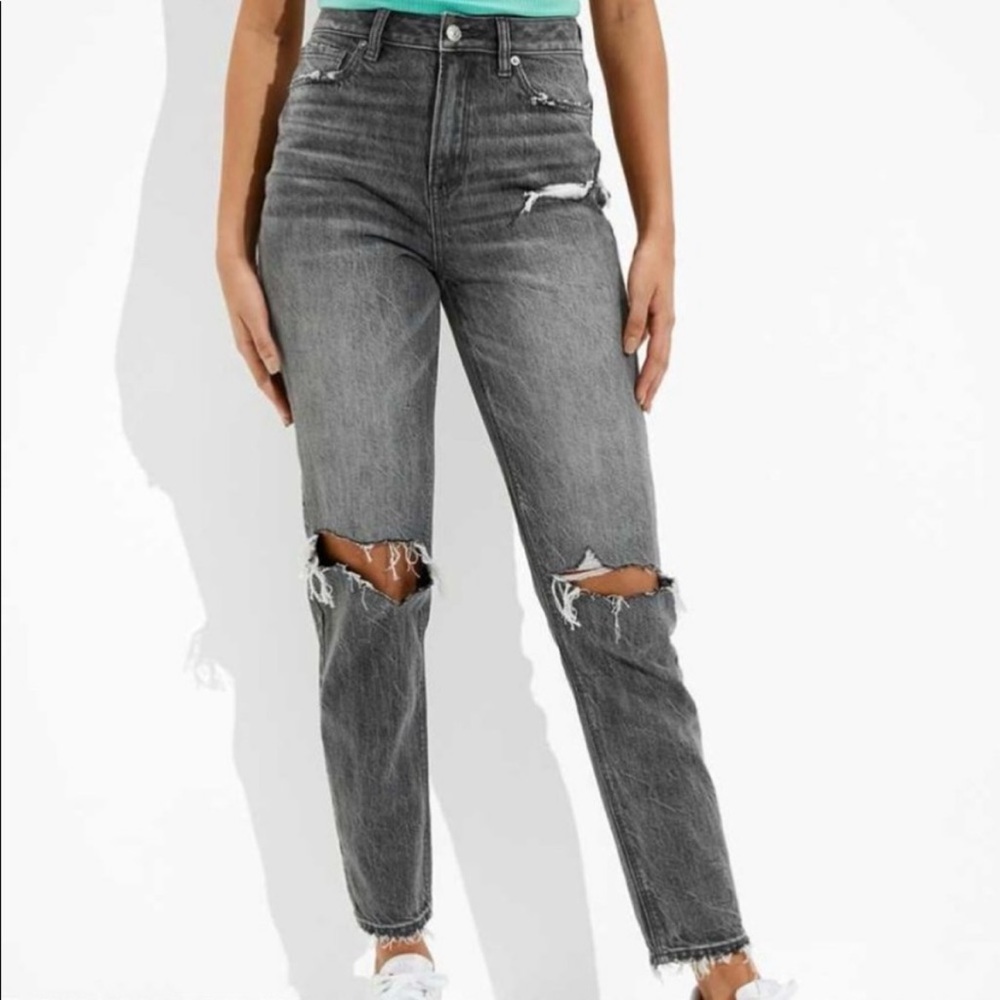 Gray AEO Distressed Mom Jeans X-Short Size 2